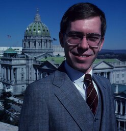 Potrait with Capitol Dome in the background, headshot