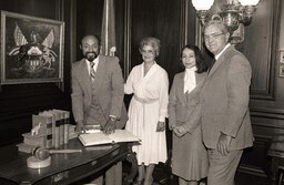 Swearing in of Representative Robert Courtlandt Wright, Wife