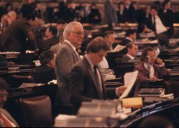 House Floor, Session, Members