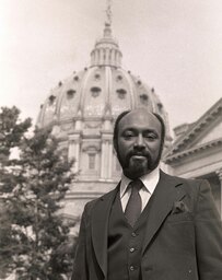 Photo Op on Capitol Grounds, Capitol and Grounds, Members