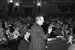 House Floor, Members