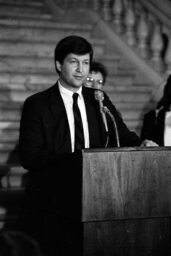 Press Conference in Main Rotunda, Members