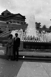 Photo Op at the East Wing Fountain, Members