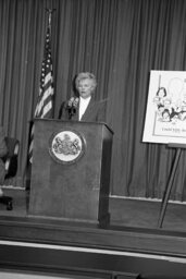 Press Conference on Women and Cancer, Members, Press Room