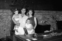 Photo Op on the House Floor, Family, Members, Speaker's Rostrum