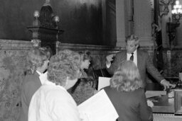 Visitors to the State Capitol, Members, Speaker's Rostrum, Students