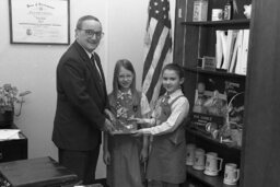 Photo Op, Girl Scout Cookie Sale, Members, Office