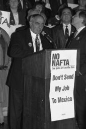 Rally in the Main Rotunda, Rally on Anti NAFTA, Members