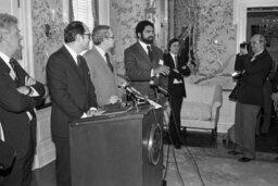 News conference, Governor, Members