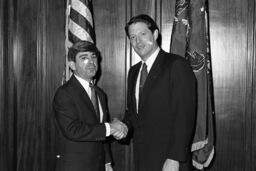 Photo Op, Presidential Candidate Al Gore visits Capitol, Members
